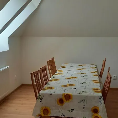 Guest house Turisticka - Turistaszallo
