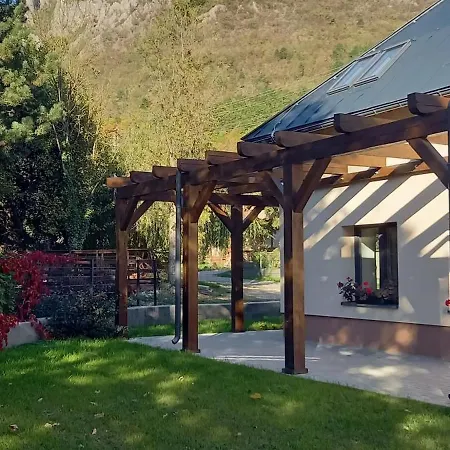 Turisticka - Turistaszallo 게스트하우스 *