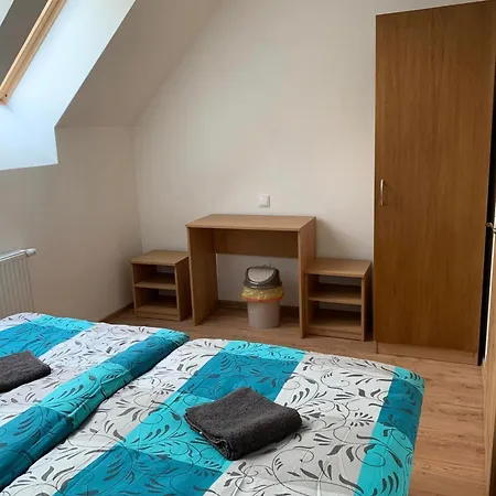 Turisticka - Turistaszallo 게스트하우스